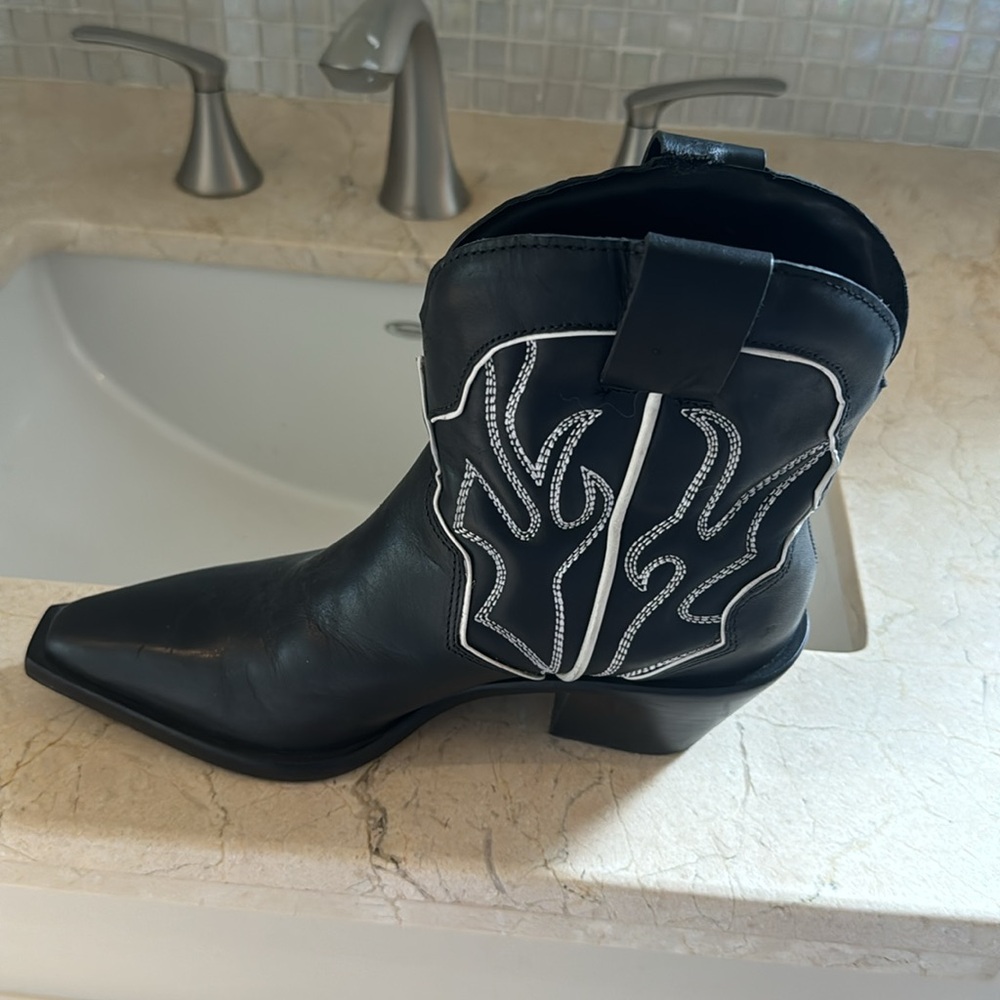 Reformation Otto Mini Western Boot - Picture 5 of 9